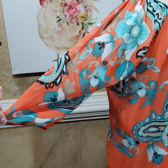 WEST KEI Elastic band-hem Top - Picture 6 of 10